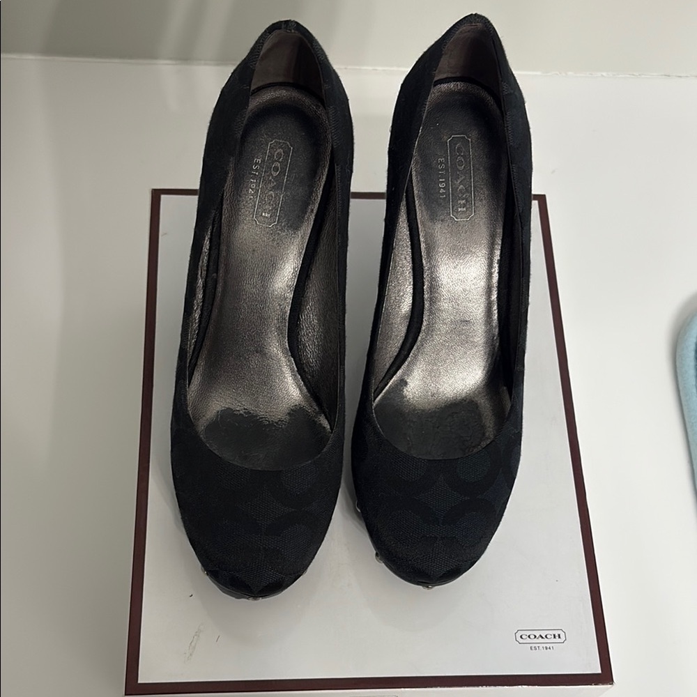 AUTHENTIC *Vintage* Coach Monogram Women's Black Pumps